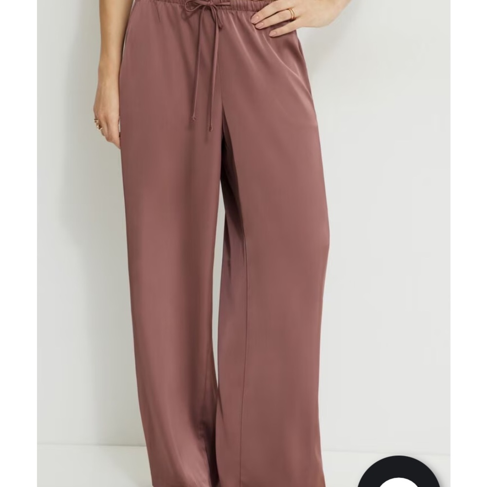 Leo Wide Leg Satin Pants - Picture 3 of 9